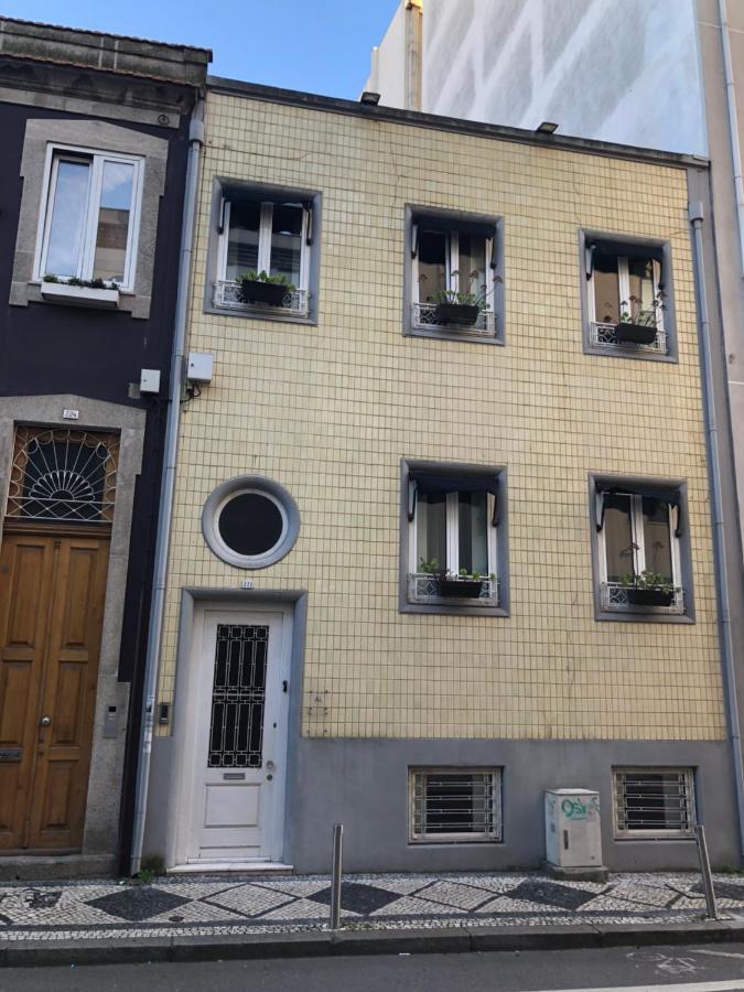 Godinho'S House Bed & Breakfast มาโตซีนโญส ภายนอก รูปภาพ